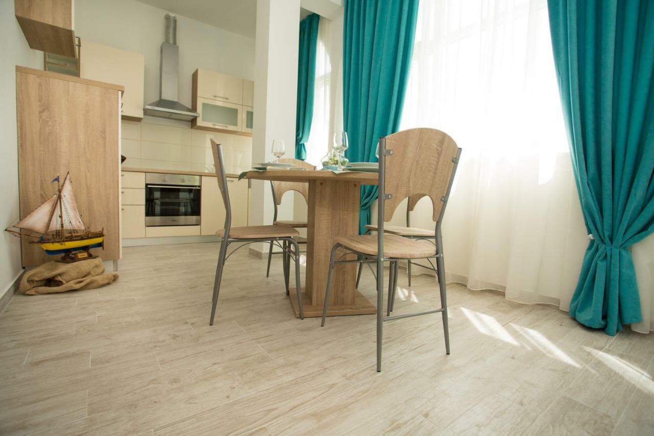 Apartments Kampanel Kastela Ngoại thất bức ảnh