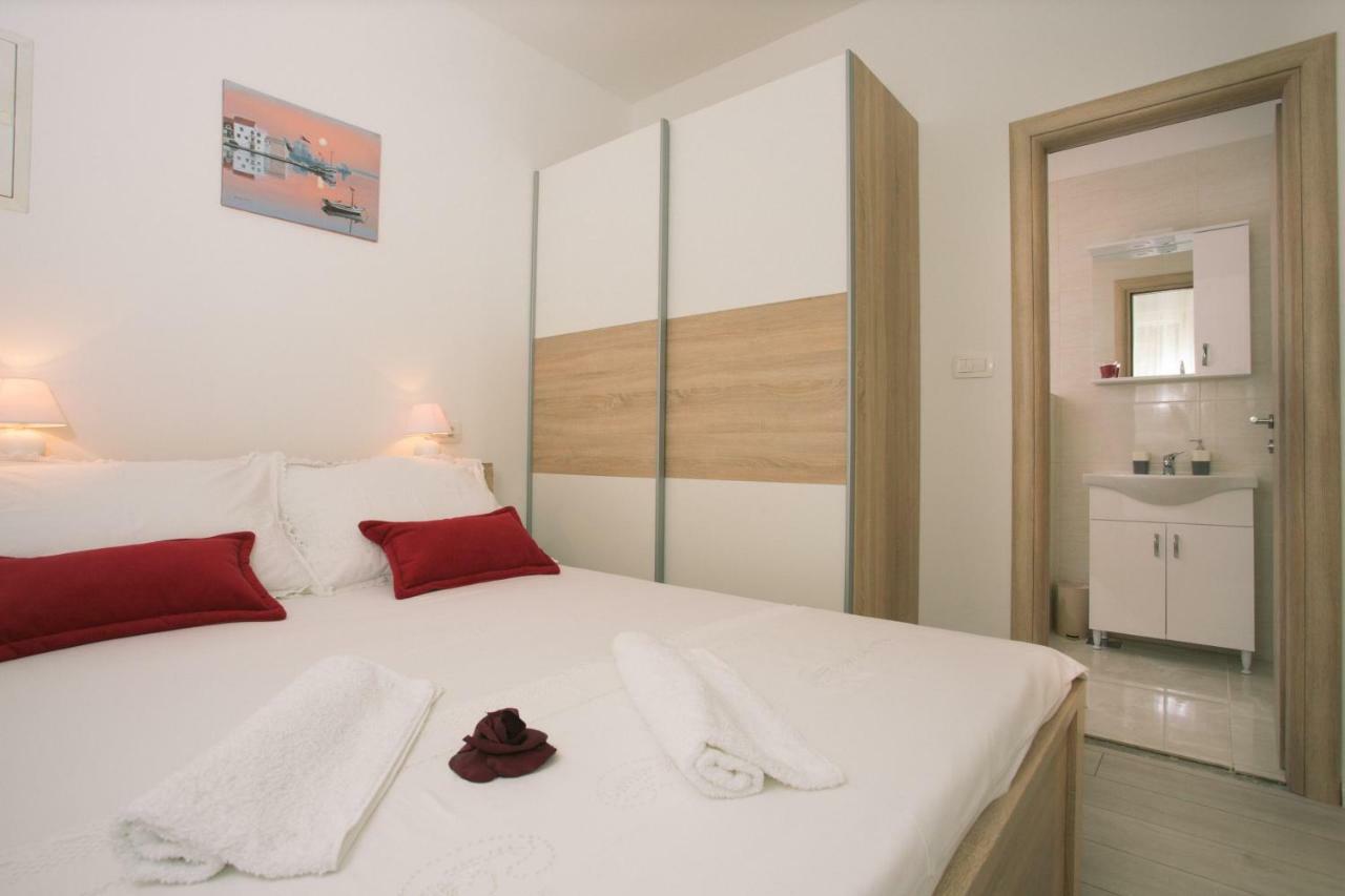 Apartments Kampanel Kastela Ngoại thất bức ảnh