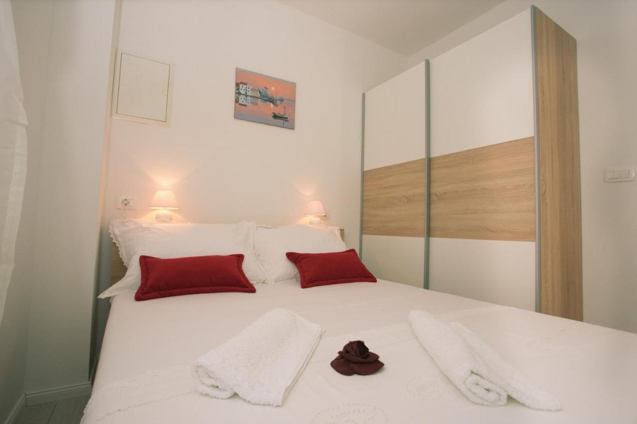 Apartments Kampanel Kastela Ngoại thất bức ảnh